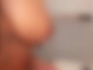 Live cam show with Kaitlyn Brown - Deepthroat on sexylive.show