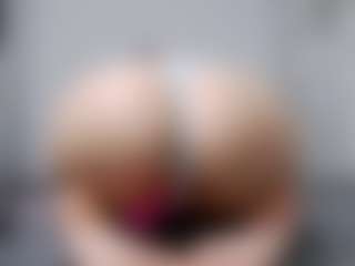 Sophilexy's Live Sex Cam Show