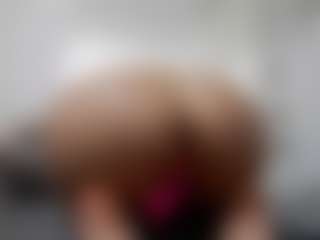 Live cam show with Sophilexy - Ass Bouncing on Camsoda Late Night
