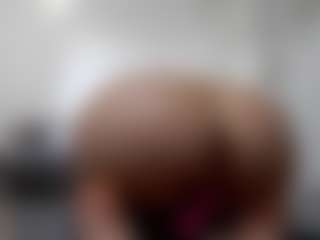 Live cam show with Sophilexy - Squirt Blonde Hair on Hubzter Live
