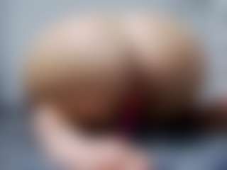 Live cam show with Sophilexy - Big Tits on livesexfox.com