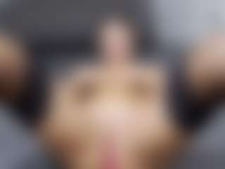 Live-Cam-Show mit Sophilexy - Butt Plug auf Camsoda