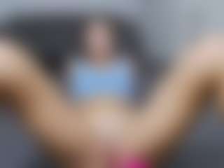 Live cam show with Sophilexy - Anal Toys on Camsoda
