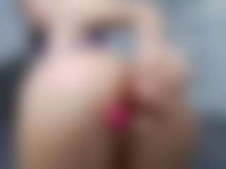 Live cam show with Sophilexy - Big Tits on Camming Site