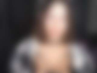Live cam show with Ukrainian catwoman - Brown Eyes BBW on Camming Site