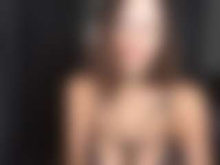 Live cam show with Ukrainian catwoman - Bedroom Curvy on Camming Site