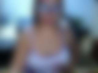 Live cam show with kaarlaa - Bedroom on AdultVida.com