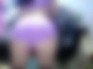 Live cam show with kaarlaa - Glasses on Camsoda