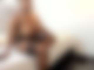 lupeadams's Live Sex Cam Show