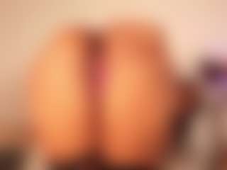 Live cam show with monica - Dirty on Camsoda