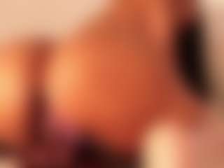 Live cam show with monica - Strip on crypto-cams