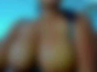 Live cam show with olivahot31 - Ebony on TeamSkeetLive