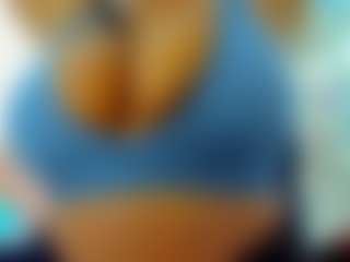 Live cam show with olivahot31 - Middle Aged on eurowanks.com
