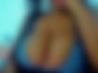 Live cam show with olivahot31 - Body Builder on Camsoda