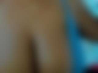 olivahot31 MILF webcam performer live streaming
