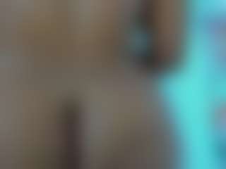 Live cam show with olivahot31 - Ebony MILF on Dare Cams