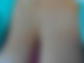 olivahot31 MILF webcam performer live streaming