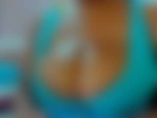 olivahot31 MILF webcam performer live streaming