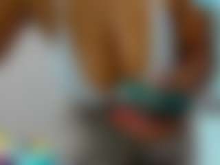 Live cam show with olivahot31 - Solo Ebony on AdultVida.com