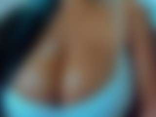olivahot31 MILF webcam performer live streaming