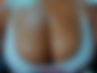 Live cam show with olivahot31 - Camel Toe on Camsoda