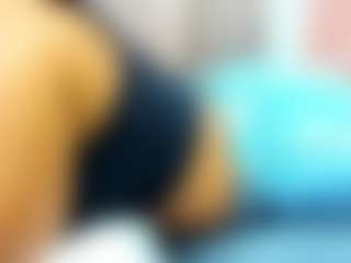 Live cam show with olivahot31 - Bedroom Black on Mixed Magazine Live