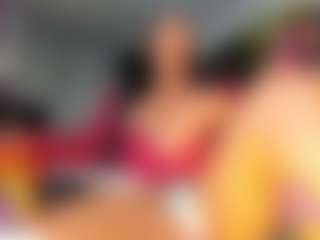 Live cam show with Onika - Curvy on CamwithHer