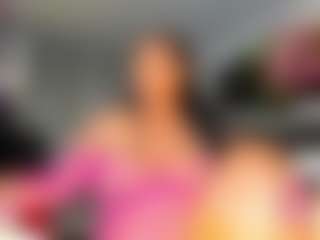 Onika MILF webcam performer live streaming