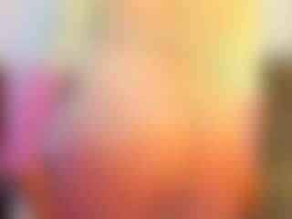 Live cam show with Onika - Anal MILF on Dare Cams