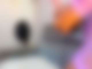 Live cam show with Onika - Smoking on livesuperchat.net