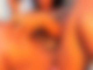 Live cam show with Onika - Ebony MILF on crypto-cams