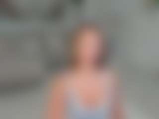 Live cam show with Tiffany - Spank Brown Hair on SquirtSoMuch