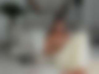Live cam show with Tiffany - Strip Brown Hair on livesuperchat.net