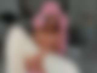 Spettacolo in cam dal vivo con Tiffany - Spank Latina su Camsoda