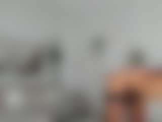 Live cam show with Tiffany - Strip Brown Hair on chickslive.net