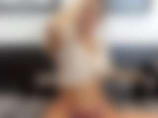 Live cam show with AnaPanda - Wet on Dare Cams