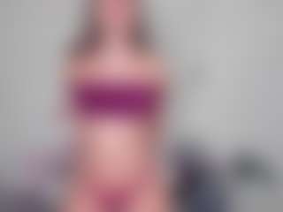 Live cam show with AnaPanda - Tease on SquirtSoMuch