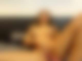 Live cam show with AnaPanda - Spank Brown Hair on Camsoda