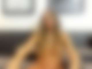 Live cam show with AnaPanda - Public on StripNow