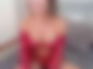 Live-Cam-Show mit mili-moon - Pornstar Amateur auf Camsoda