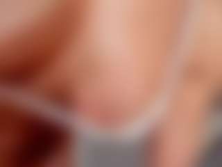 Live cam show with mili-moon - Gamer Curvy on intimatelivegirls.com