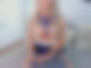 Live cam show with mili-moon - Green Eyes on CamClone