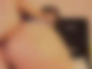 Beatzie's Live Sex Cam Show