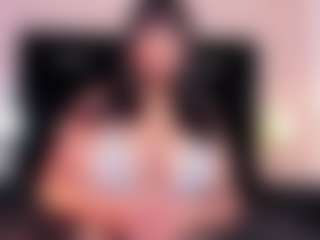 Beatzie's Live Sex Cam Show
