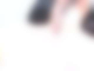 Live cam show with Evelyn_Sheeran - Green Eyes on StripNow