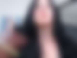 Live cam show with Evelyn_Sheeran - Smoking on liverealitysex.com