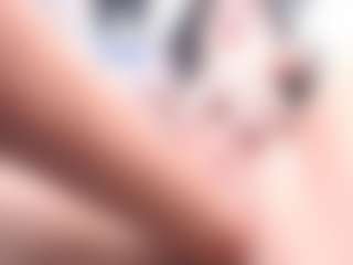 Live cam show with Evelyn_Sheeran - Smoking on Camsoda