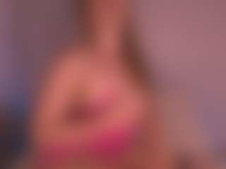 Live cam show with lesly Moore - Strip Blonde Hair on Milfs Live