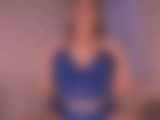 Live cam show with lesly Moore - Dildo on TeamSkeetLive