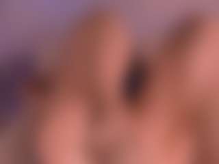 Live cam show with lesly Moore - Spank on CamwithHer